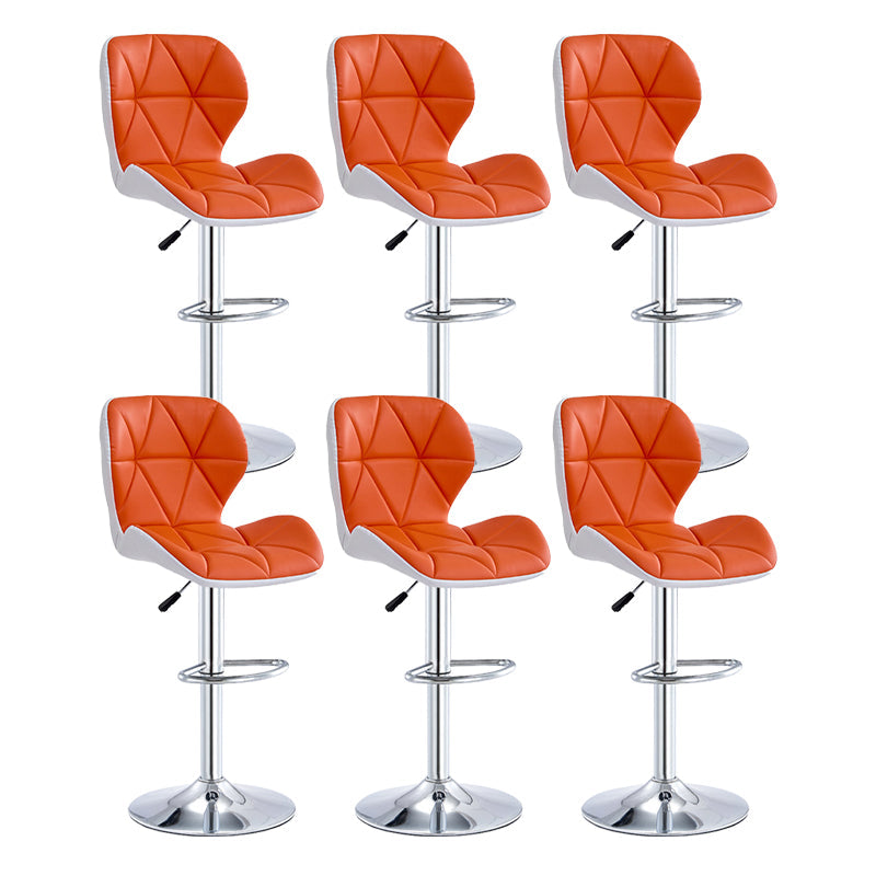 Moderne metalen barkruk van kunstleer met matte afwerking