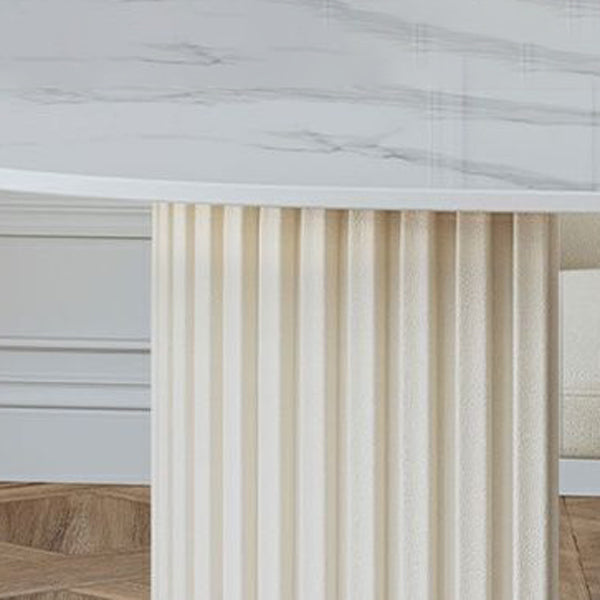 白い石のダイニングテーブルモダンな楕円形または自由なフォーム二重台付きの白いダイニングテーブル