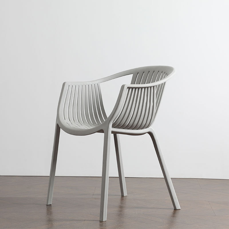 Chaise d'arme à chaises de salle à manger contemporaine avec des jambes en plastique pour la maison
