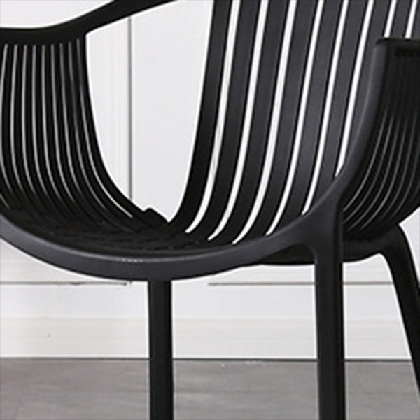 Chaise d'arme à chaises de salle à manger contemporaine avec des jambes en plastique pour la maison