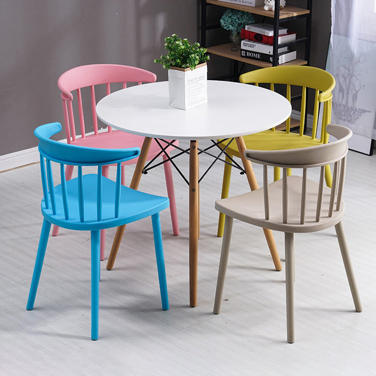 Sillas sin brazo de silla de comedor de estilo contemporáneo con patas de plástico para el hogar
