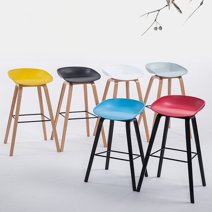 Scandinavian Bucket Stool Plastic Bar Stool with Solid Wood Legs