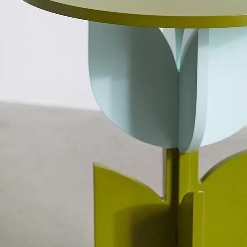 スカンジナビアの木材/ガラストップエンドテーブルDIA 15.75 "チューリップシェイプサイドテーブル