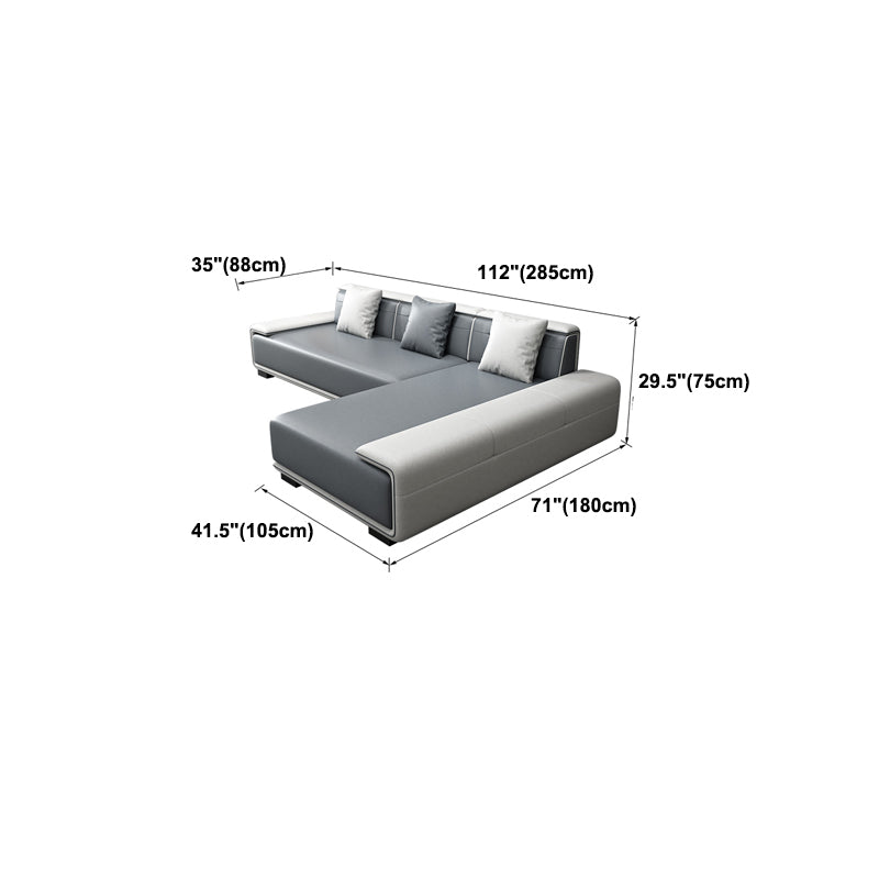 Faux Ledersofa & Chaise mit Kissen modern u Sofa in Grau - 29,53 "H.