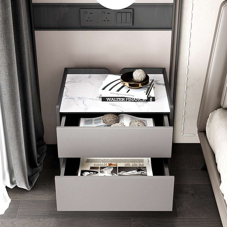 MODERNE 21 pouces H Nightand H, 2 Drawer Stone Top Mands comprend une table de nuit en gris