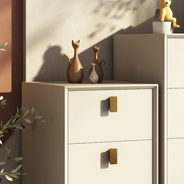 Cómoda de madera maciza con cajones Cómoda contemporánea con patas para dormitorio