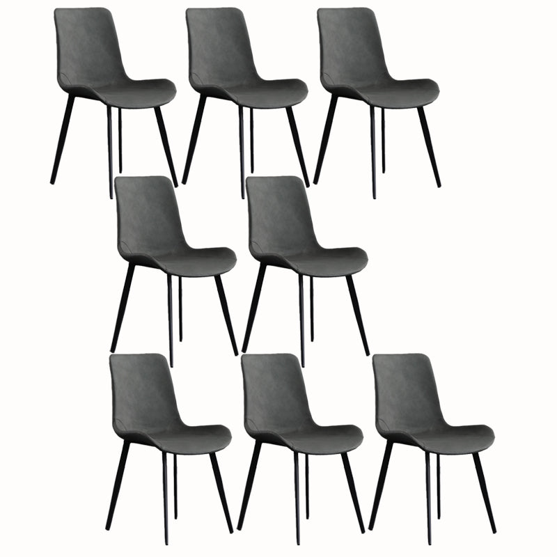 Faux en cuir et chaise latéral en métal.