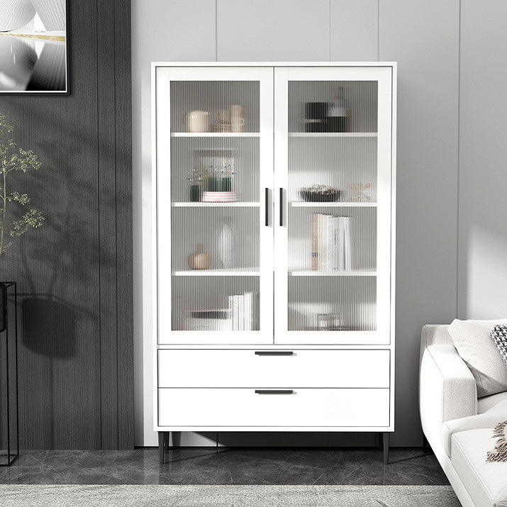 ガラスドアと4本の鋼の黒い脚を備えた木製のアクセントキャビネット