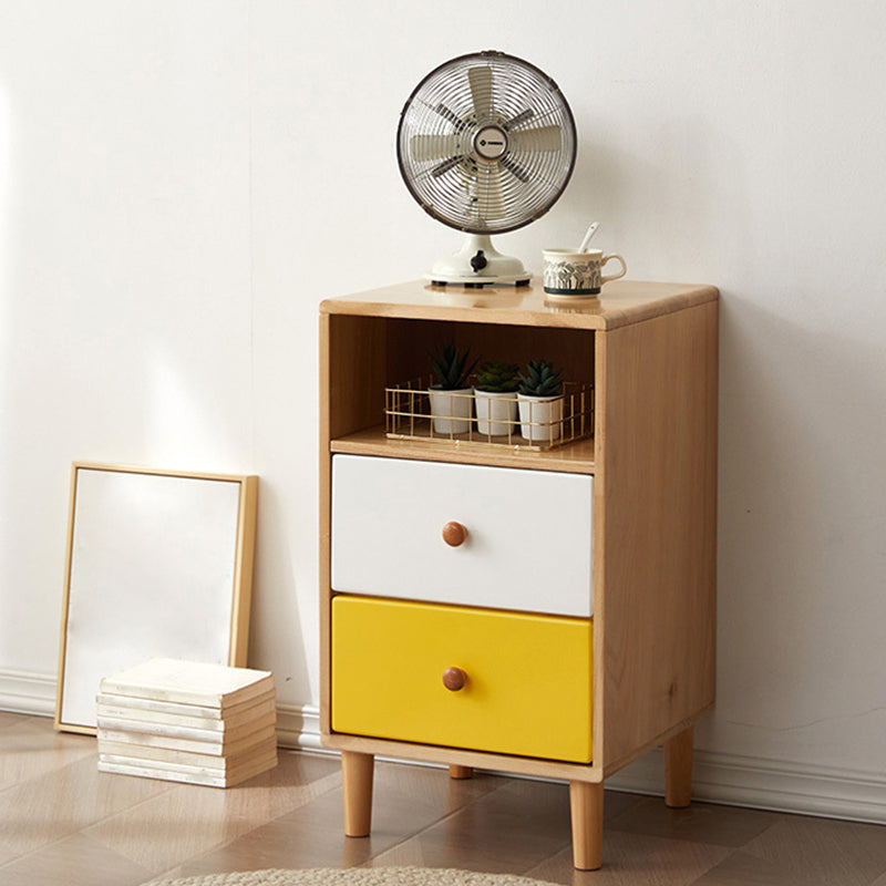 Moderno cassa in legno massiccio con 4 gambe naturali e cassetti morbidi