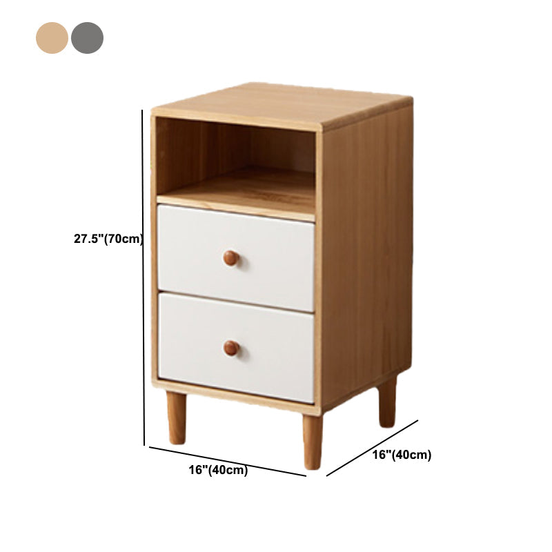 Moderne massieve houten borst met 4 natuurlijke benen en zachte close -laden