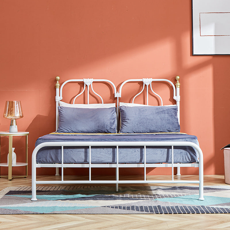 49.21" Modernism Metal Bed with Headboard Low Profile Standard Bed Queen White Clearhalo 'Bedroom Furniture' 'Beds' 'furn' 'furn_beds' 'Furniture' 5586692