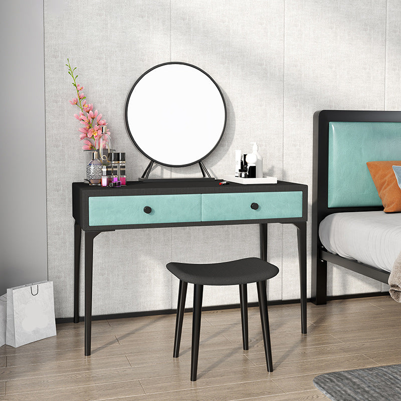 Metall -Waschtisch mit Stuhl und Spiegel in schwarz/weißer Waschtisch