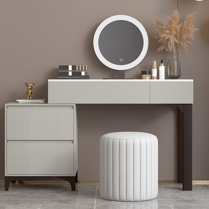 Zeitgenössischer grauer Make -up -Tisch mit Schubladen 14,96 W x 29,52 "H für Schlafzimmer