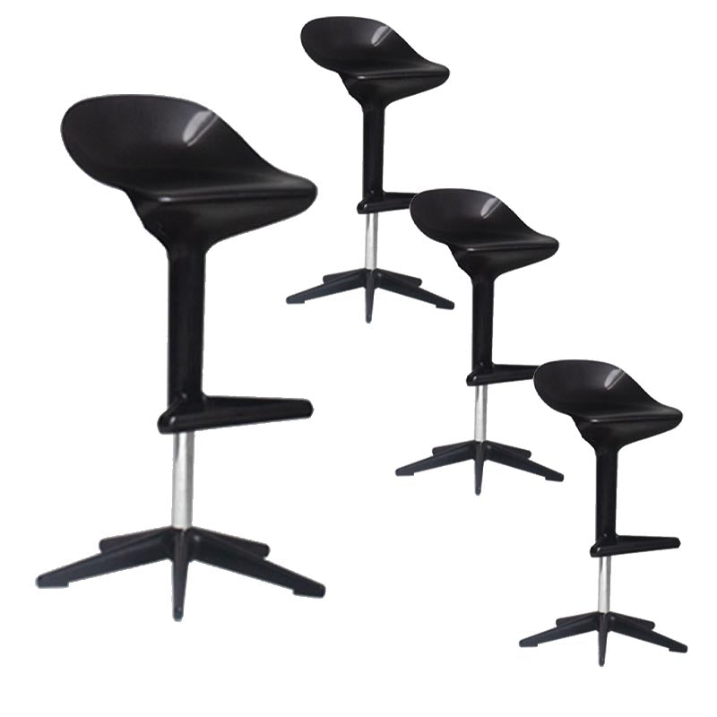 Sgabello da barretta di altezza regolabile scandinava