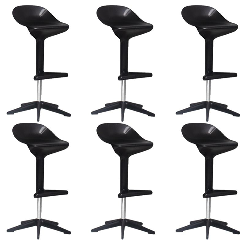 Sgabello da barretta di altezza regolabile scandinava