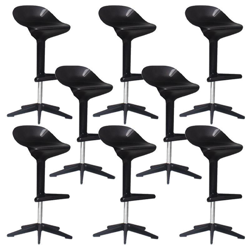 Sgabello da barretta di altezza regolabile scandinava