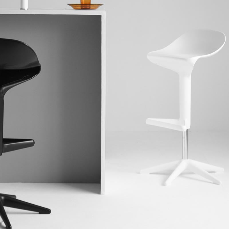 Sgabello da barretta di altezza regolabile scandinava