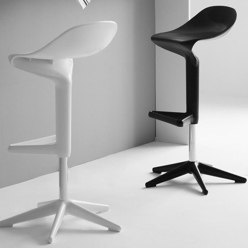 Sgabello da barretta di altezza regolabile scandinava