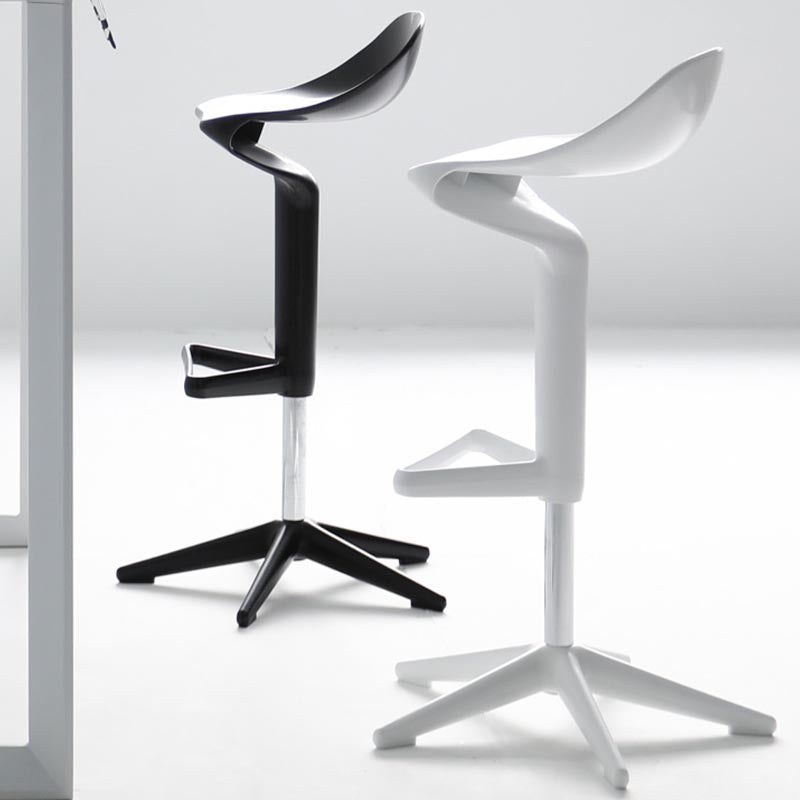 Sgabello da barretta di altezza regolabile scandinava