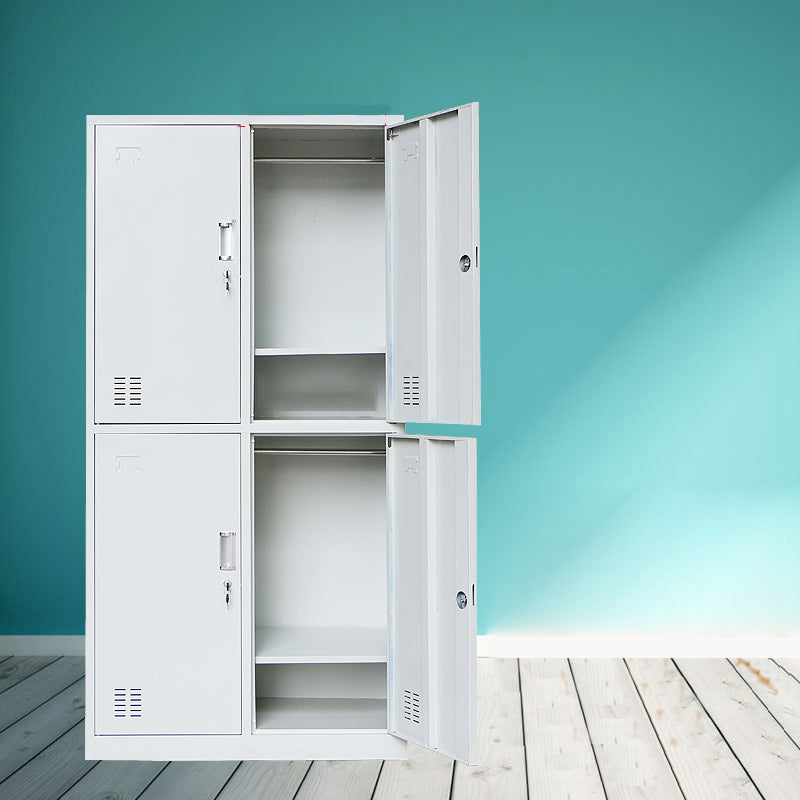 Grijze kast met metalen deur moderne scharnierende deur opbergkast voor thuis