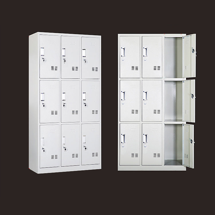 Grijze kast met metalen deur moderne scharnierende deur opbergkast voor thuis