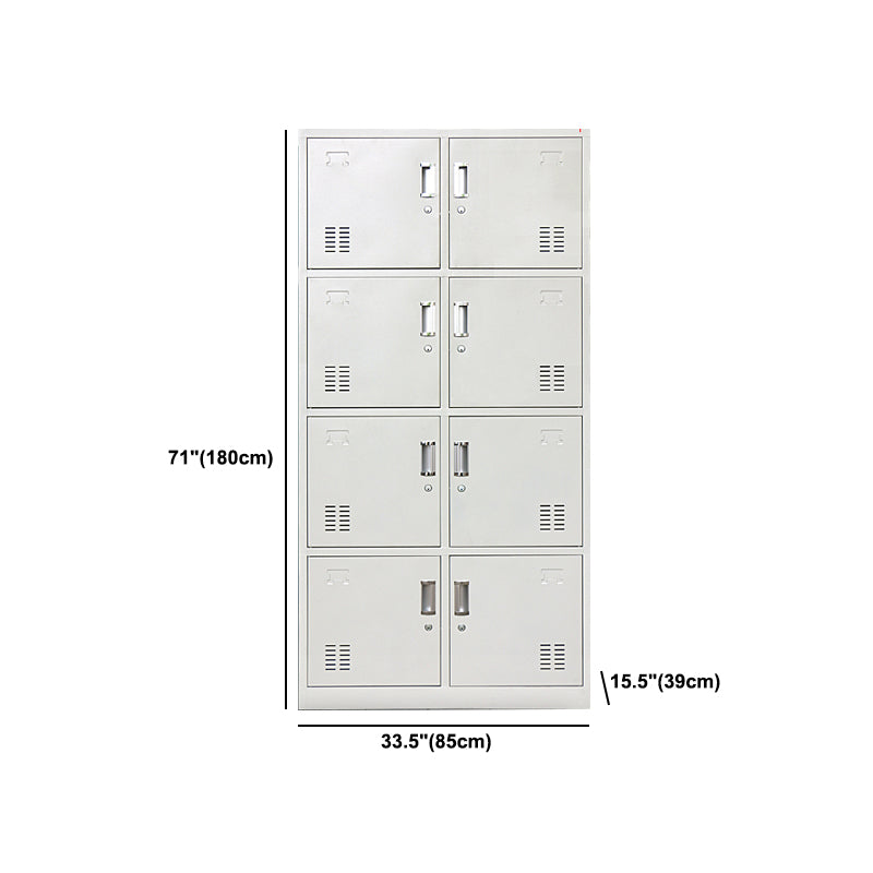Grijze kast met metalen deur moderne scharnierende deur opbergkast voor thuis