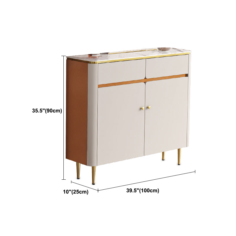 Sideboard di pietra in pietra glam bianca con porta per la cucina