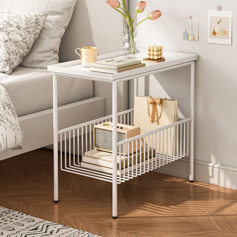 モダンなメタルナイトスタンドオープンストレージステンレス棚には、脚のあるナイトテーブルが含まれています