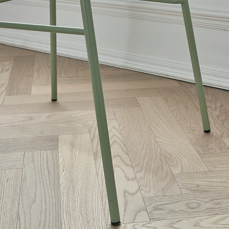 Moderne plastic voorgevormde stoel IJzeren Base voetstoel kruk voor woonkamer