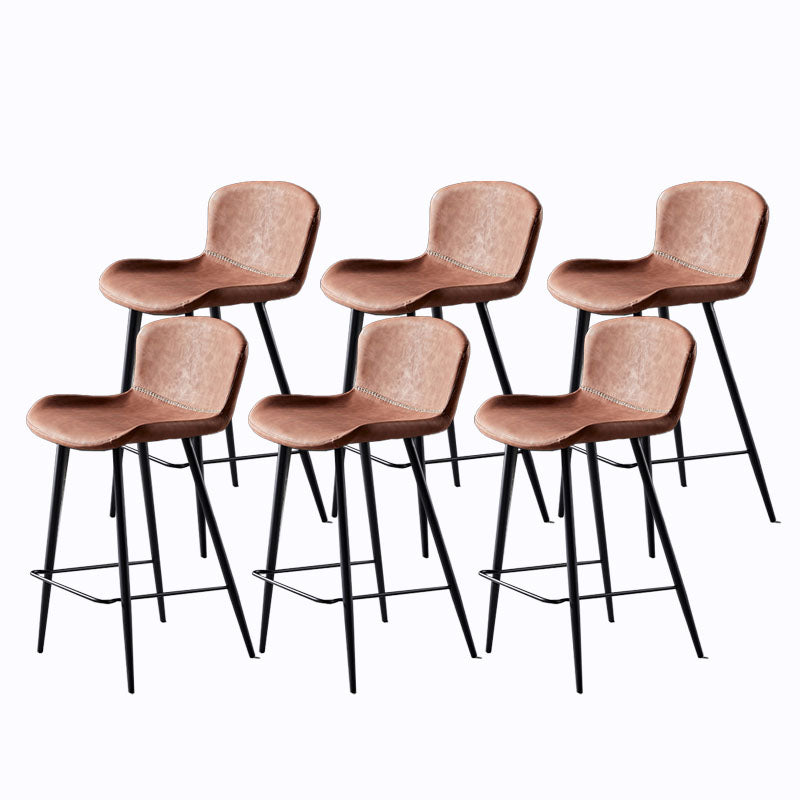 Sgabello imbottito in pelle senza schienale scandinavo