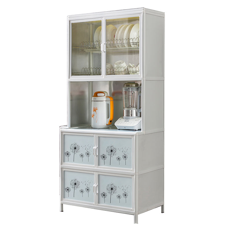 Sala da pranzo moderni mobili a buffet vetro e deposito