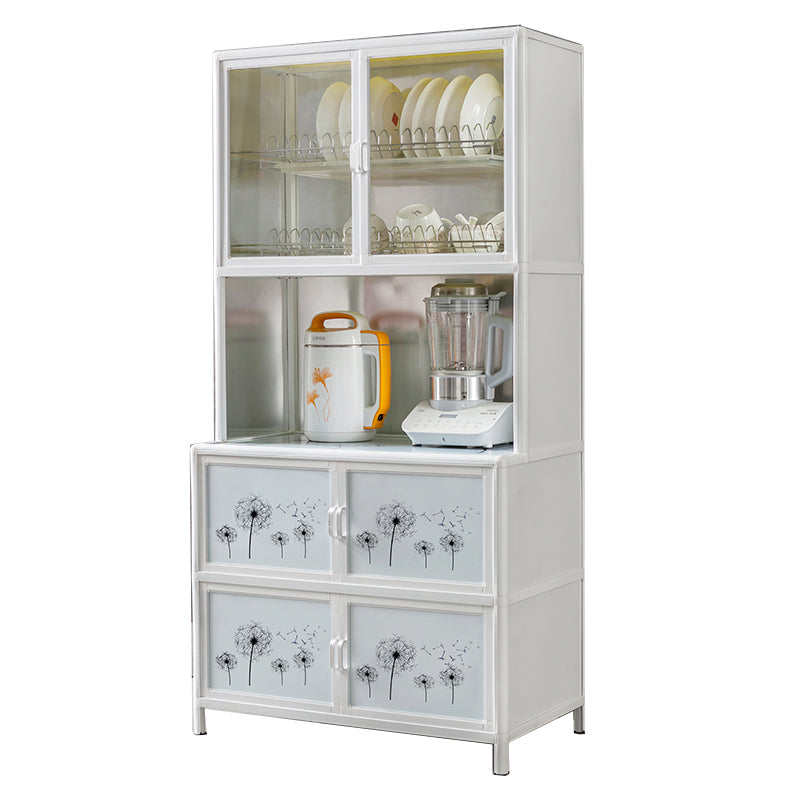 Sala da pranzo moderni mobili a buffet vetro e deposito