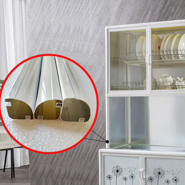 Sala da pranzo moderni mobili a buffet vetro e deposito