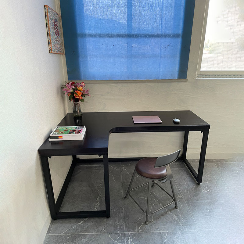 モダンスタイルのソリッドウッドオフィスデスクブラックL字型ベッドルームタスクデスク