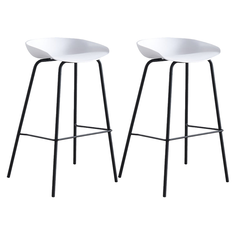 Moderne plastic voorgevormde stoel voetsteun metalen basiskruk voor woonkamer