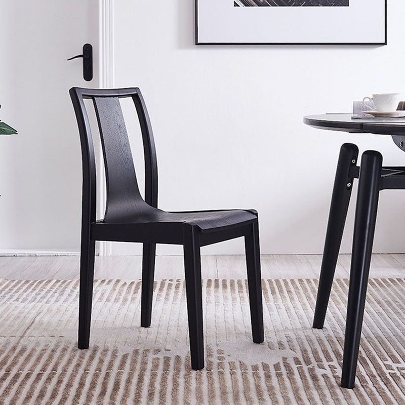 Silla lateral de la habitación del interior del interior de la madera del interior