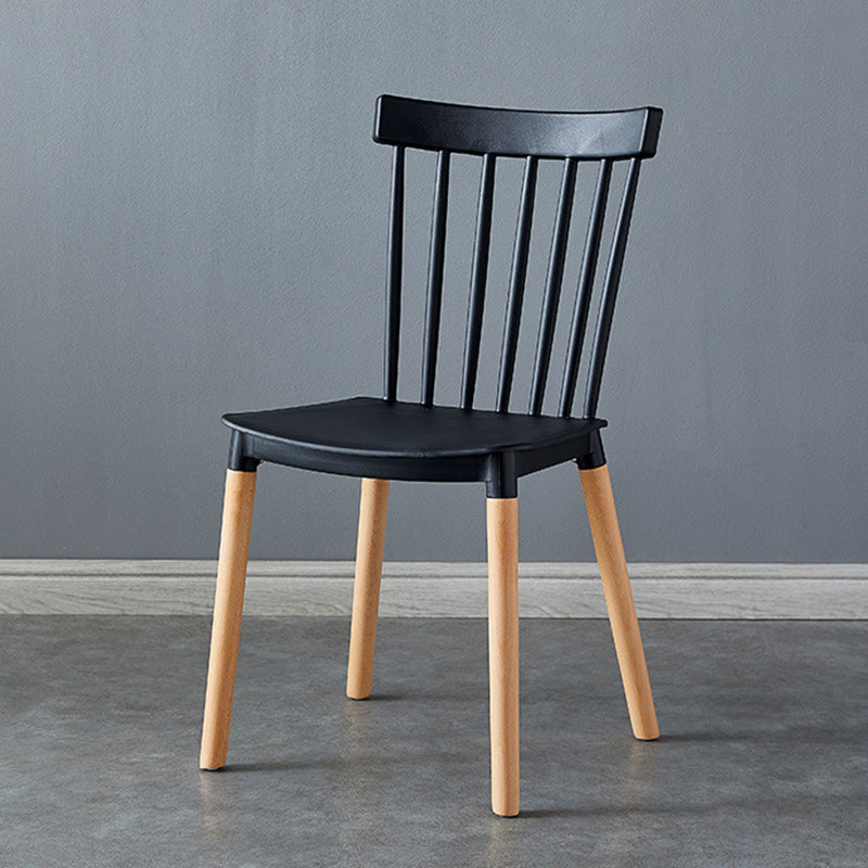 Sedia a bordo posteriore in legno contemporaneo in legno.