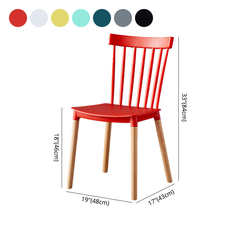 Sedia a bordo posteriore in legno contemporaneo in legno.