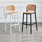 Sgabello moderno con poggiapiedi quadrato Sgabello in rattan di plastica in bianco e nero