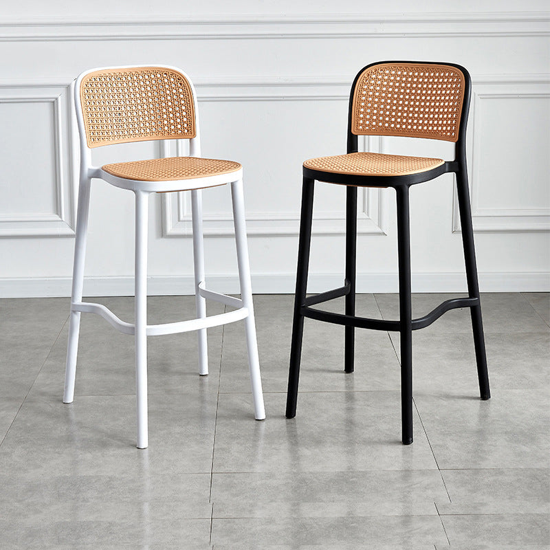 Sgabello moderno con poggiapiedi quadrato Sgabello in rattan di plastica in bianco e nero