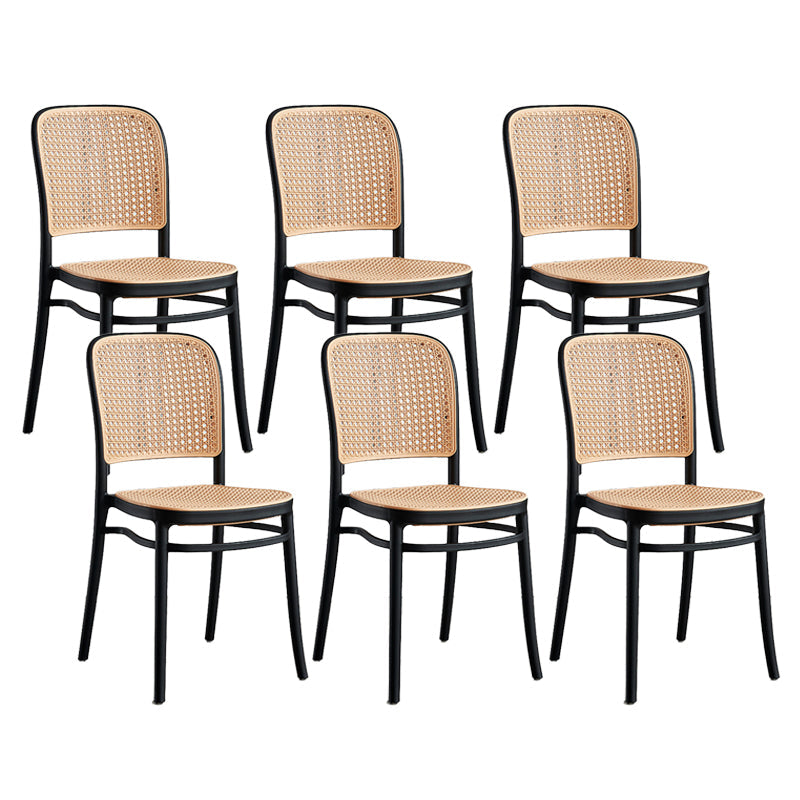 Sgabello moderno con poggiapiedi quadrato Sgabello in rattan di plastica in bianco e nero