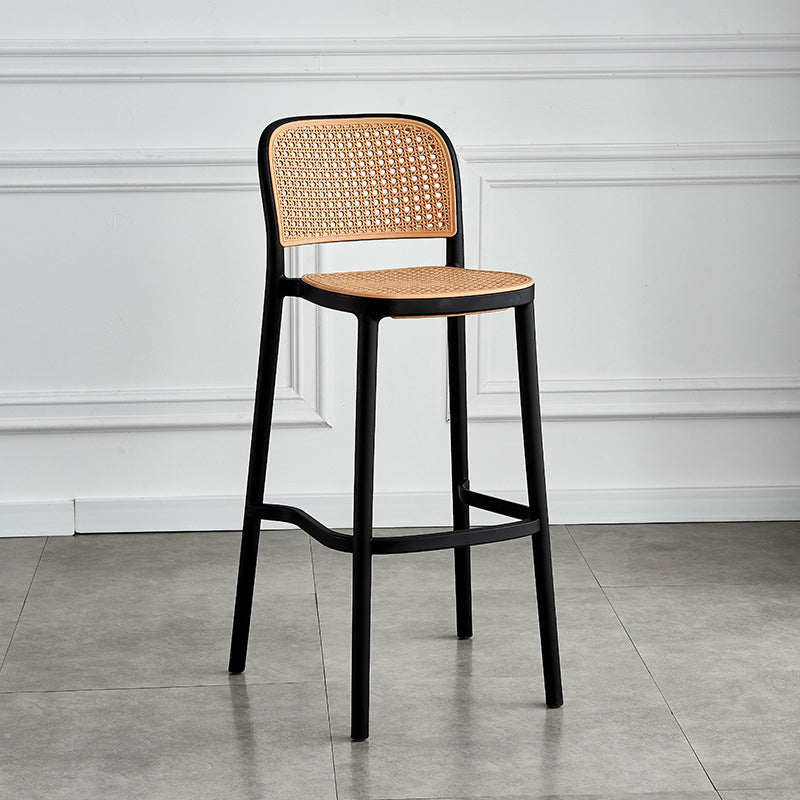 Sgabello moderno con poggiapiedi quadrato Sgabello in rattan di plastica in bianco e nero