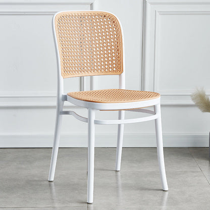 Sgabello moderno con poggiapiedi quadrato Sgabello in rattan di plastica in bianco e nero