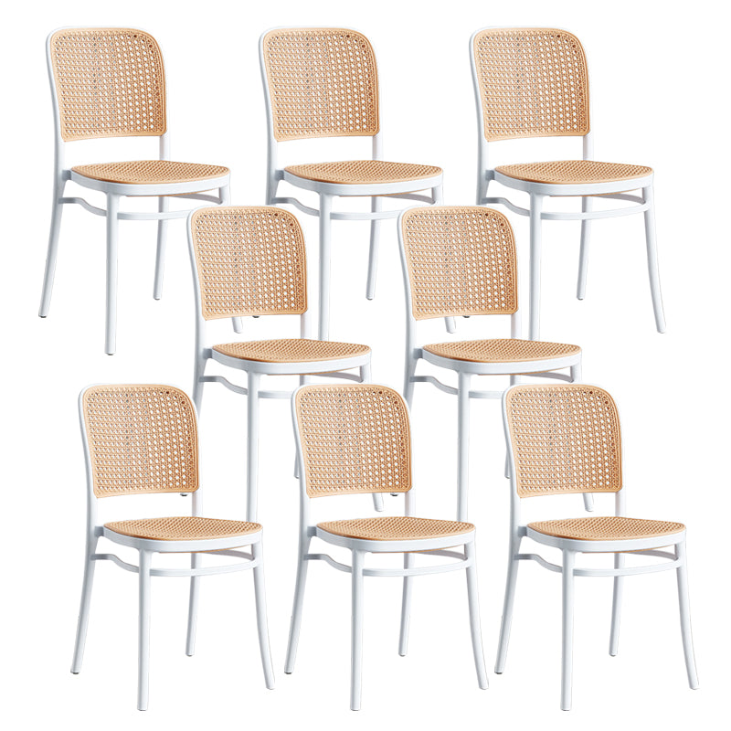 Sgabello moderno con poggiapiedi quadrato Sgabello in rattan di plastica in bianco e nero