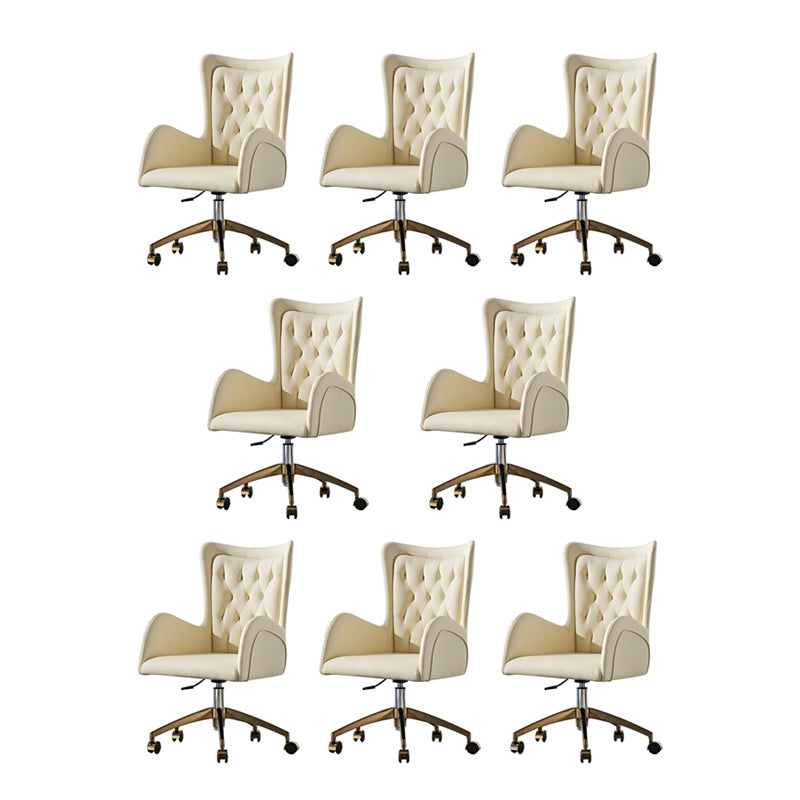 Chaise de bureau en cuir à dos moyen