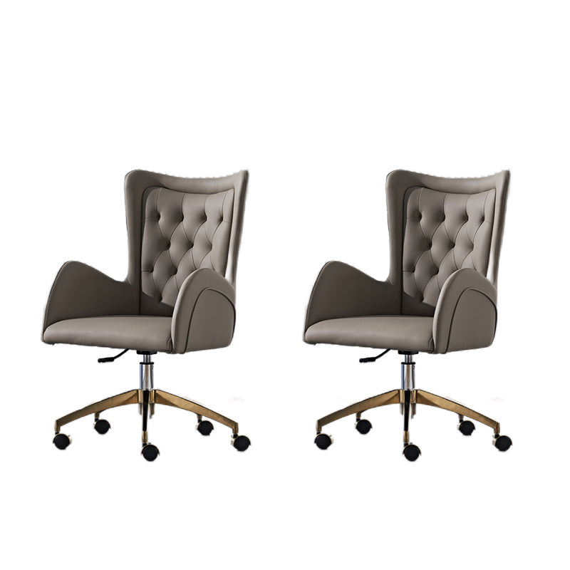 Chaise de bureau en cuir à dos moyen