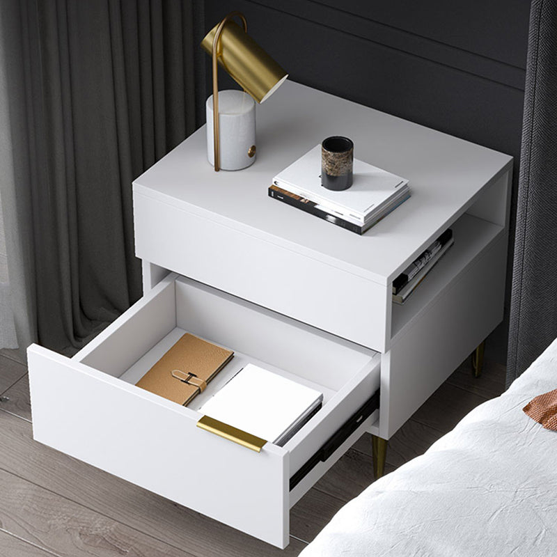 Mesa de noche de madera de imitación glamorosa de 18 pulgadas H Mesa de 1 cortavadora en gris/blanco