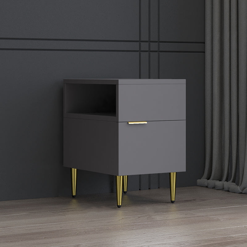 Mesa de noche de madera de imitación glamorosa de 18 pulgadas H Mesa de 1 cortavadora en gris/blanco