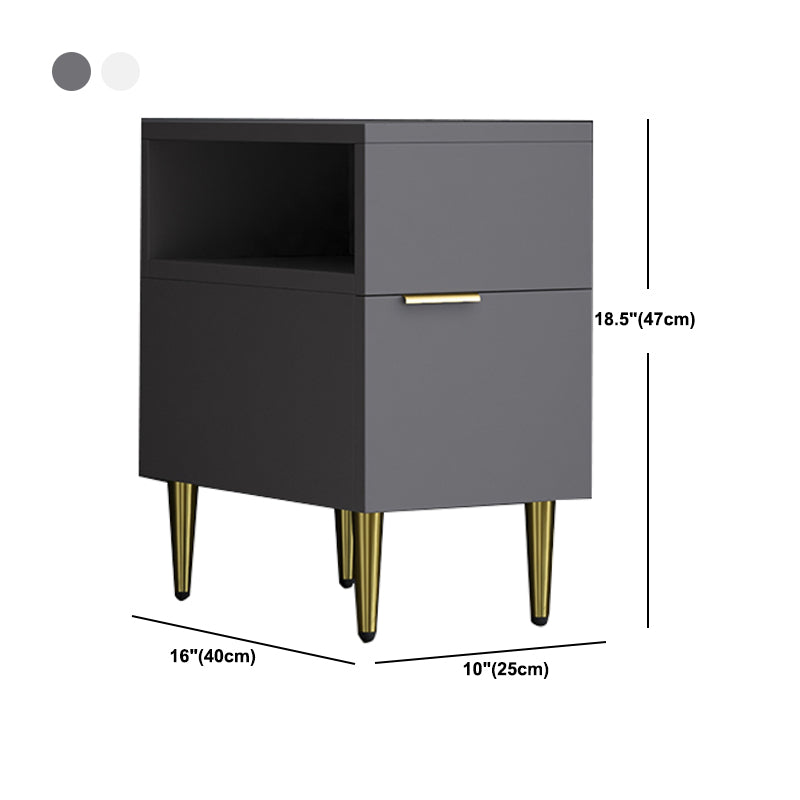 Mesa de noche de madera de imitación glamorosa de 18 pulgadas H Mesa de 1 cortavadora en gris/blanco