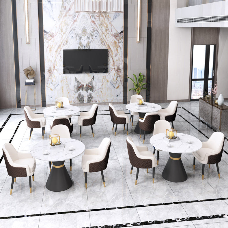 伝統的な豪華なダイニングテーブルラウンドホワイトトップの台座ダイニングテーブル